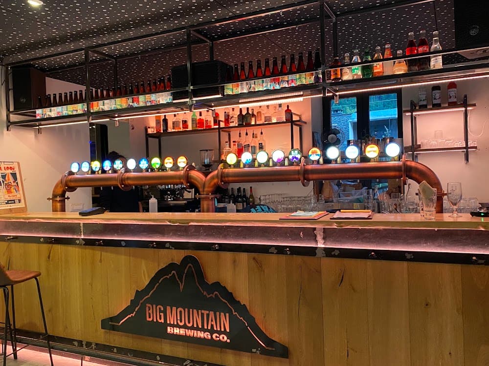 Basecamp Bar, photo 5